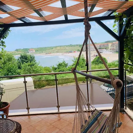 Vasiliko Sea View شقة تساريفو